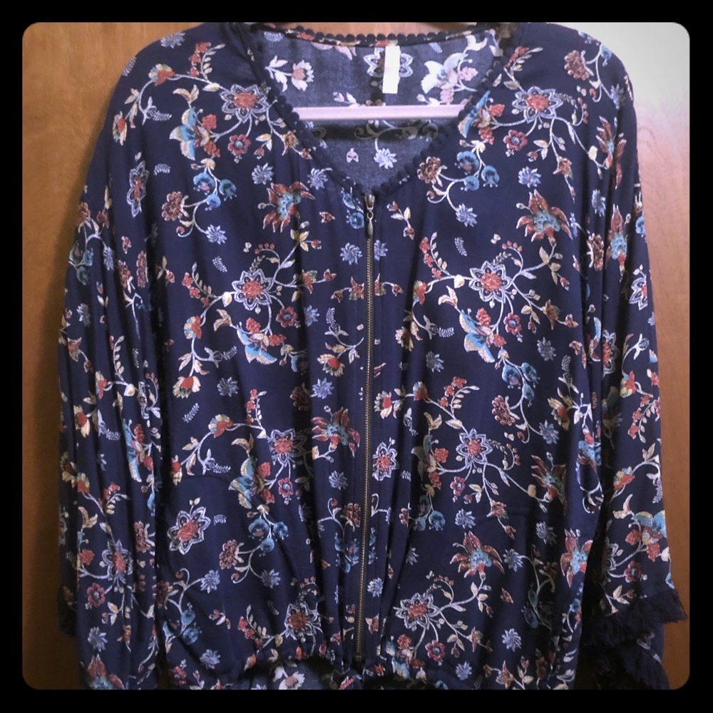 NAVY!! Kimono inspired zip-up jacket